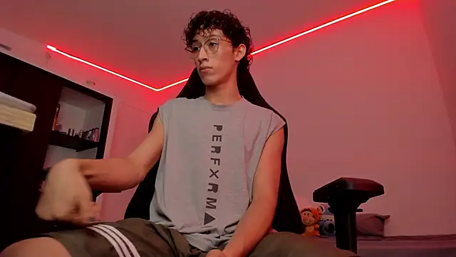 velvet skyn online show from October 8, 4:06 am