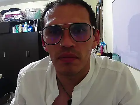 DOBLEWYOSK69G online show from September 15, 5:09 am