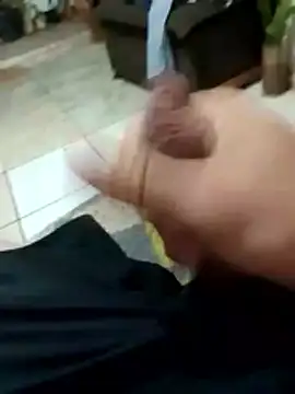 Snapshot of luca12z chatting on October 30, 10:55 pm luca12z online show from October 30, 10:55 pm