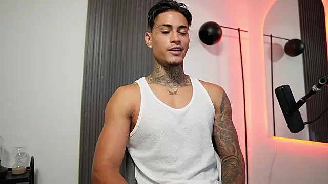 Snapshot of AxelVilla_ chatting on September 16, 8:09 pm AxelVilla  online show from September 16, 8:09 pm