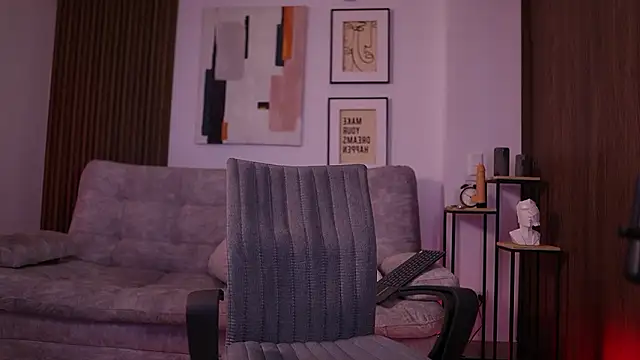 DaviesBrown online show from February 24, 9:26 pm