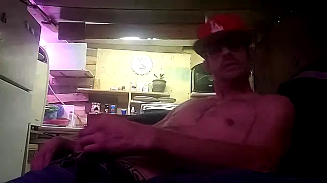 Snapshot of David1982qq chatting on October 12, 3:22 am David1982qq online show from October 12, 3:22 am