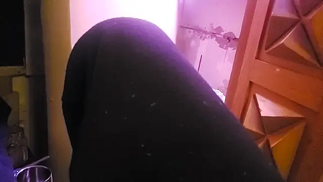 Snapshot of David1982qq chatting on October 5, 12:31 pm David1982qq online show from October 5, 12:31 pm