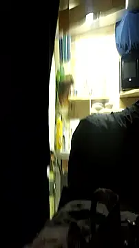 Snapshot of David1982qq chatting on September 30, 1:12 am David1982qq online show from September 30, 1:12 am