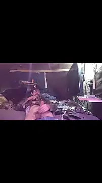 Snapshot of David1982qq chatting on September 23, 12:43 am David1982qq online show from September 23, 12:43 am