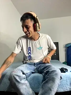 andrewcoopper1 online show from September 25, 3:27 am