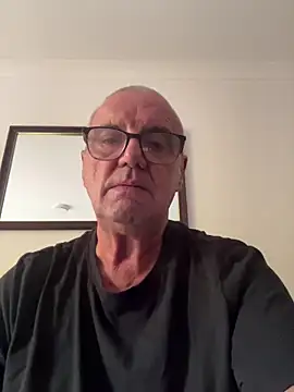 mke1874 online show from October 15, 9:39 am