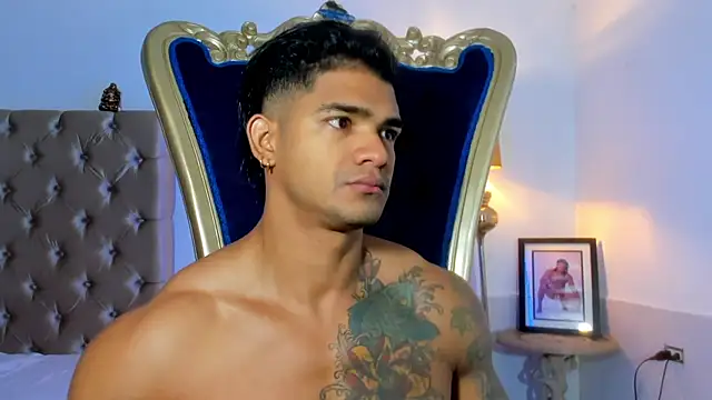 Snapshot of antonio__444 chatting on October 20, 12:20 pm antonio  444 online show from October 20, 12:20 pm