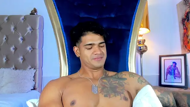 Snapshot of antonio__444 chatting on September 15, 10:16 am antonio  444 online show from September 15, 10:16 am