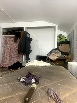 Spiffybiff6hghhb online show from December 14, 11:23 pm