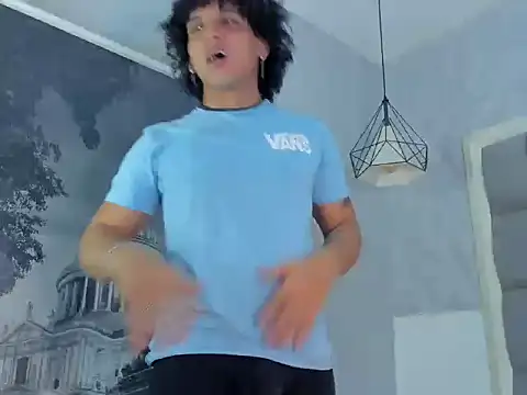 Xfire boy69 online show from November 14, 5:58 pm