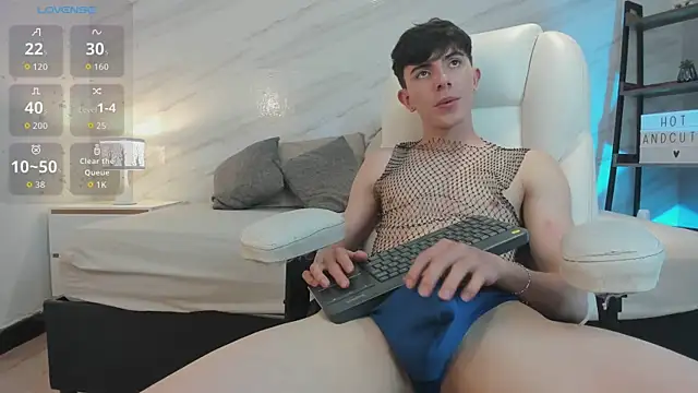 mathias saenz online show from January 6, 8:02 pm