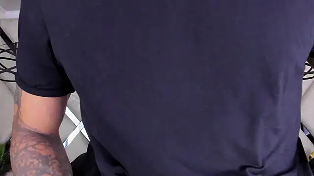 VinzenzRizzo online show from November 9, 5:00 am