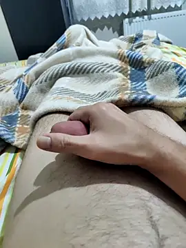 Snapshot of emrekzlk52 chatting on October 18, 8:14 pm emrekzlk52 online show from October 18, 8:14 pm