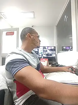 SanChacal5694 online show from July 28, 10:31 pm