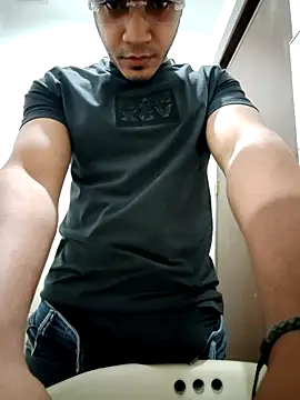 SanChacal5694 online show from October 1, 11:30 pm