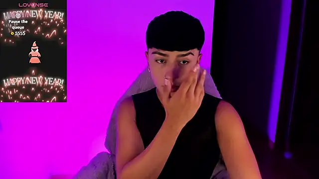 Snapshot of Matheewx_m chatting on October 9, 3:00 am Matheewx m online show from October 9, 3:00 am