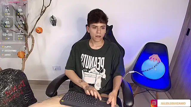 stev austin  online show from October 17, 9:30 pm