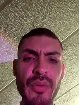 Snapshot of malek_xarx_ chatting on September 18, 2:13 am malek xarx  online show from September 18, 2:13 am