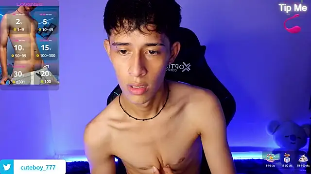 Danny cute 05 online show from October 18, 4:28 am