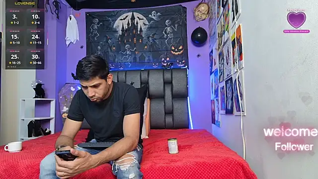 ashtoncooperr online show from October 20, 7:51 pm