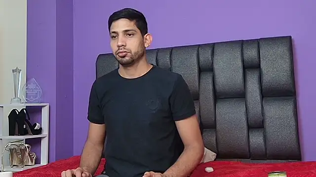 ashtoncooperr online show from October 2, 7:07 pm