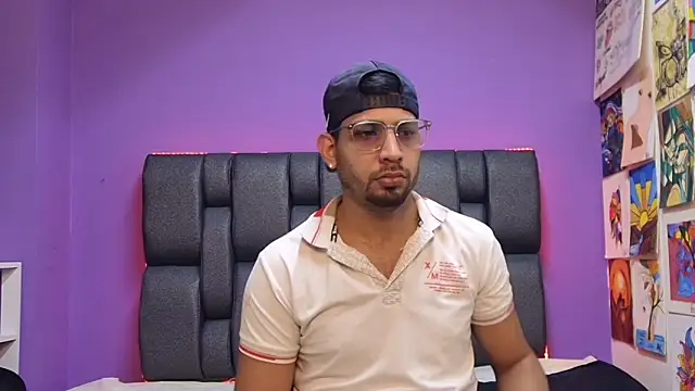 ashtoncooperr online show from January 17, 6:22 pm