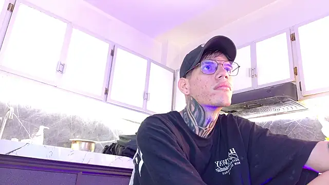 david huge online show from February 25, 6:03 am