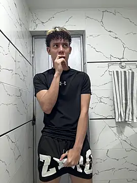 JoseLucian online show from December 14, 9:44 pm