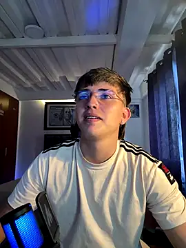 Justin trevor1 online show from October 4, 8:02 pm