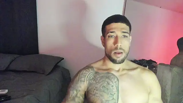 ThiagoLugo online show from October 15, 5:04 am