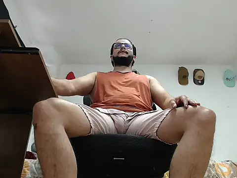 cloudsxxx online show from March 6, 2:14 pm