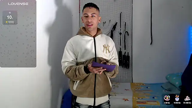 dylan apol0 online show from September 20, 3:17 am