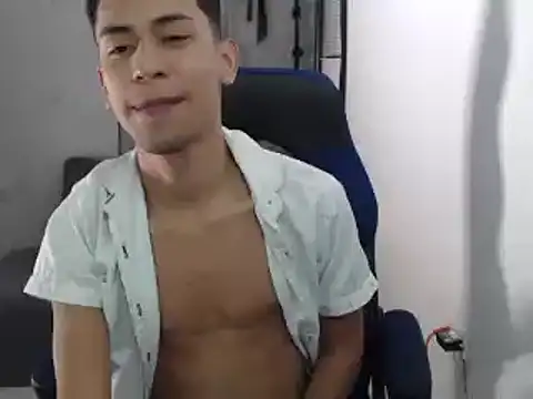 dylan apol0 online show from September 12, 5:07 am