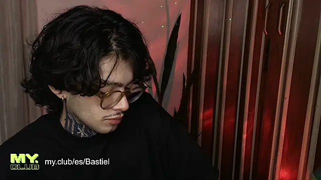 Mihail leroy online show from April 18, 11:37 pm