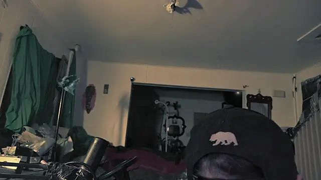 MasterDaddyCool online show from February 4, 6:41 am