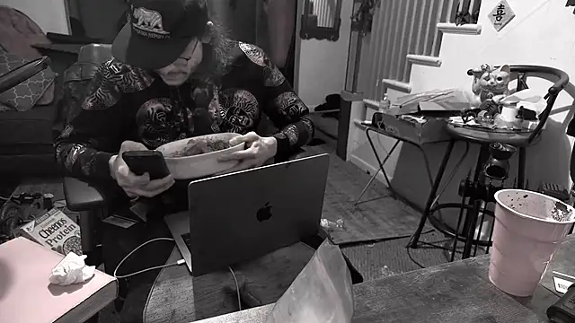 MasterDaddyCool online show from February 3, 3:59 am