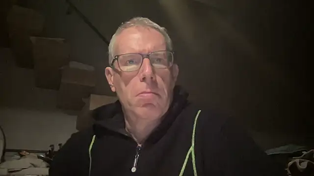 choupipat1 online show from October 6, 10:47 pm