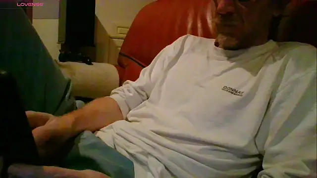 Snapshot of Vrenico-SC chatting on October 6, 5:50 pm Vrenico-SC online show from October 6, 5:50 pm