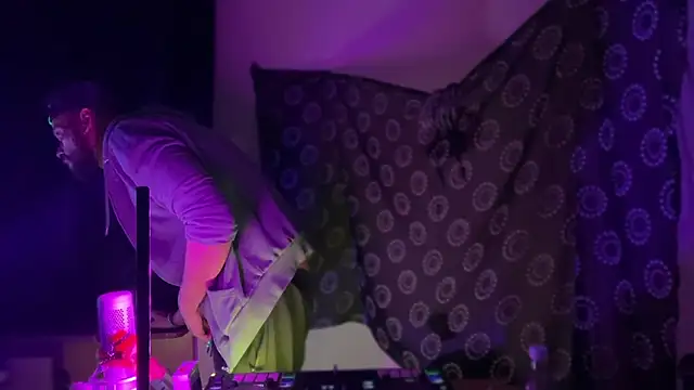 DjDiCKmannOnE online show from April 21, 8:15 pm