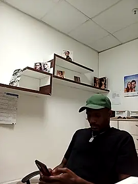 Snapshot of TPNUTS chatting on September 23, 1:43 pm TPNUTS online show from September 23, 1:43 pm