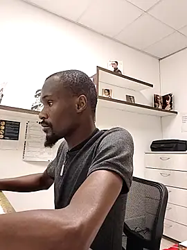 Snapshot of TPNUTS chatting on October 24, 1:35 pm TPNUTS online show from October 24, 1:35 pm