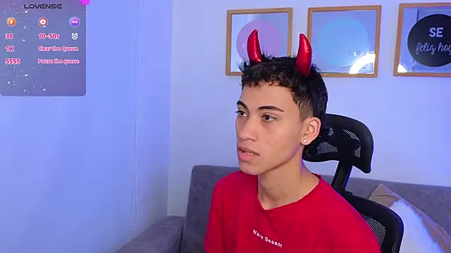 yulian vasquez online show from September 10, 1:54 pm