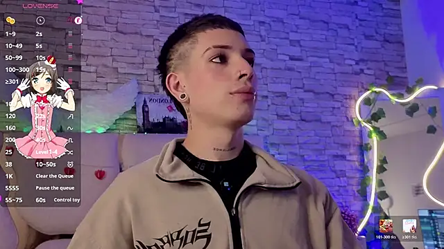 boyfox tay online show from February 11, 7:41 pm