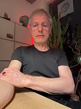 SexyLeon8 online show from March 26, 10:03 pm