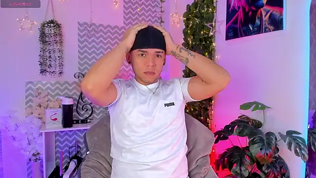 jhosepMoreno online show from April 17, 12:30 pm