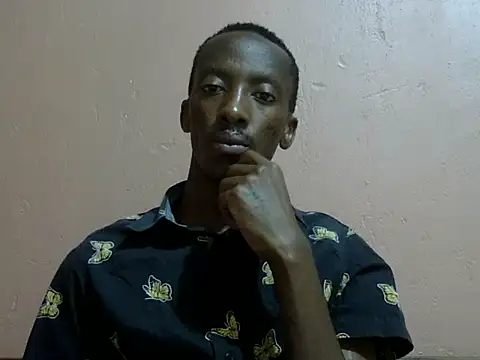 Snapshot of shadez94 chatting on September 14, 8:22 pm shadez94 online show from September 14, 8:22 pm