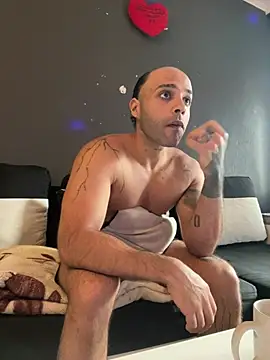 1Richrichard1 online show from July 4, 5:16 pm