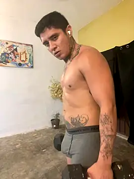 siilvestremx online show from November 3, 12:04 am