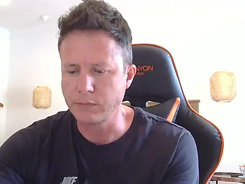 TroyDieselXXX online show from December 1, 7:33 am